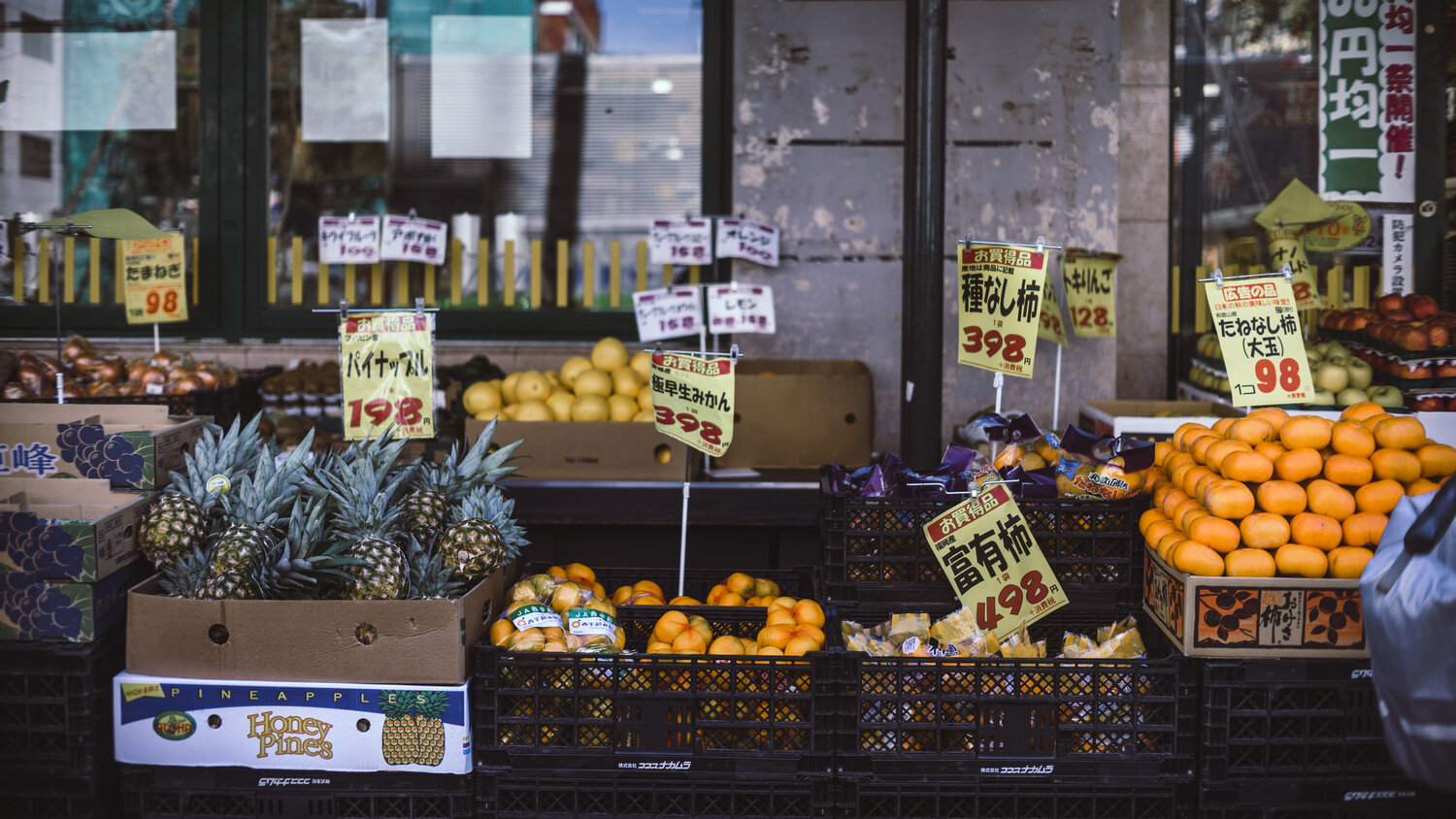 The Problem With America’s Bulk Food Bins